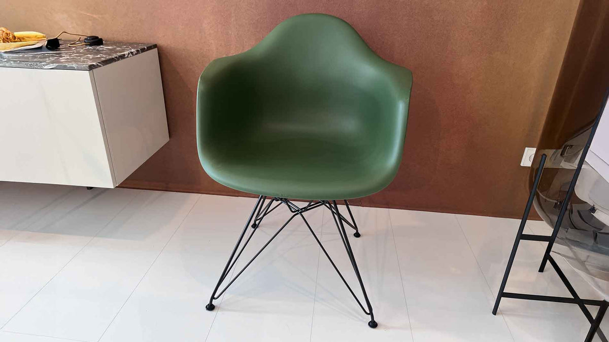 Vitra Eames Armchair DAR | Forest