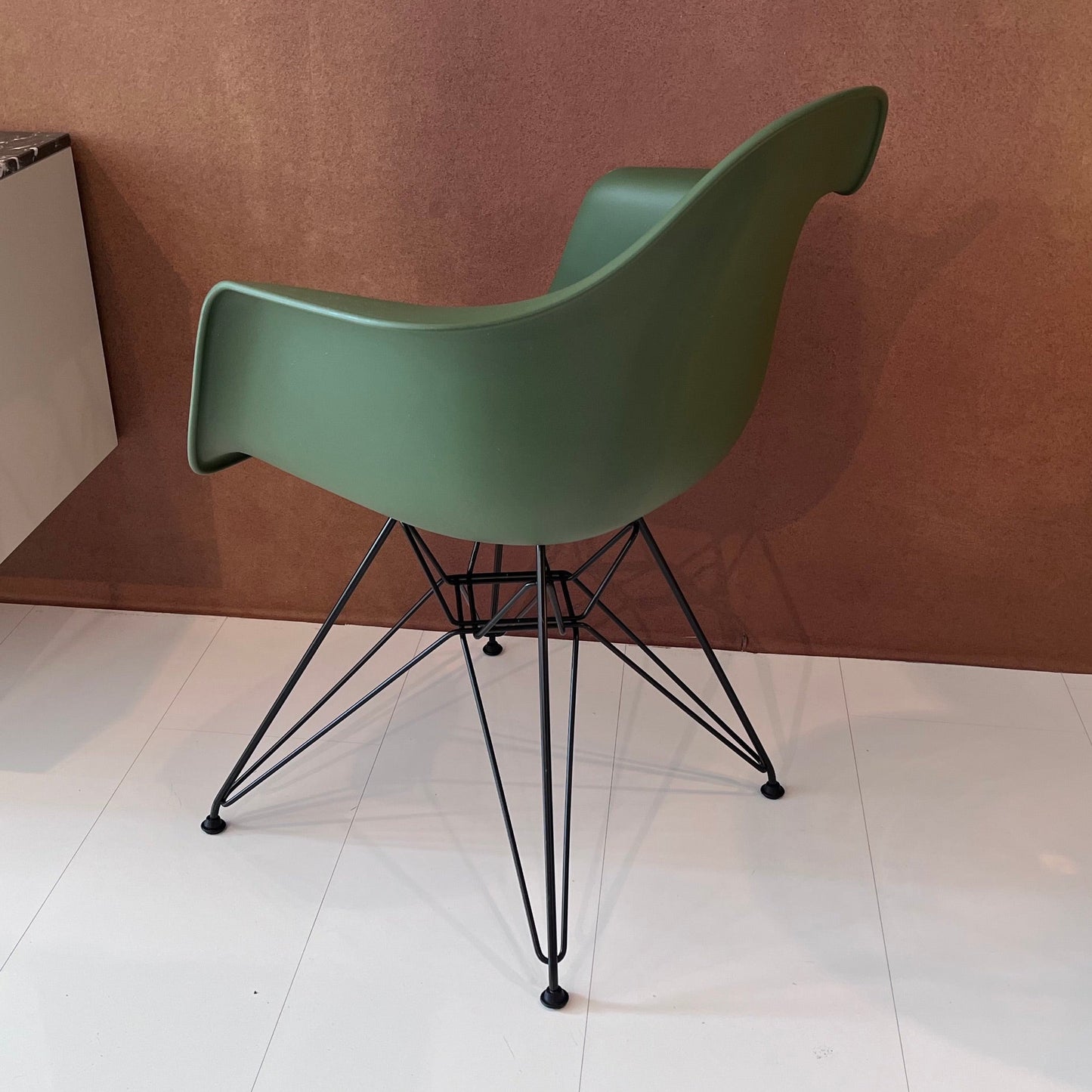 Vitra Eames Armchair DAR | Forest