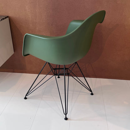 Vitra Eames Armchair DAR | Forest