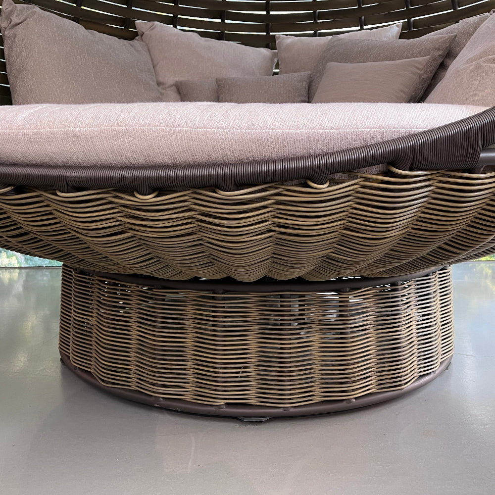 Dedon Nestrest Lounger
