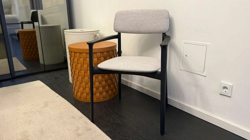 Poliform - CURVE Stuhl mit Armlehne - sarto Tailored Interiors Group