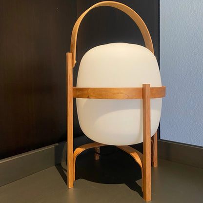 Santa & Cole - Cesta Tisch-und Bodenleuchte - sarto Tailored Interiors Group