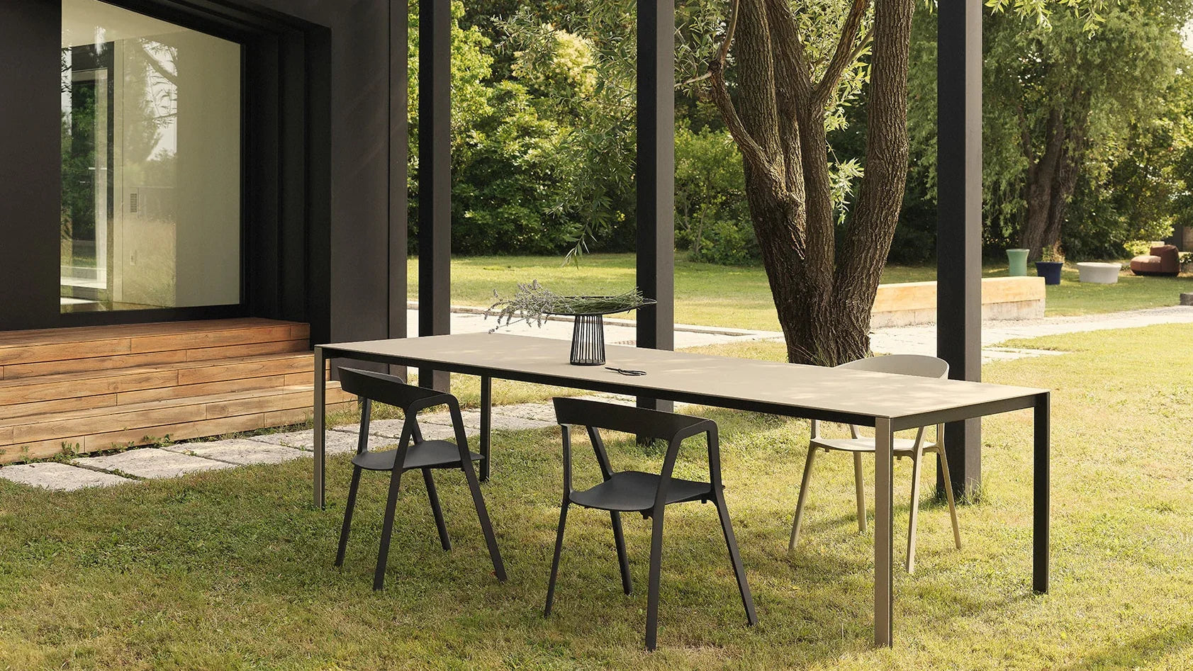 Kristalia - Thin-K Outdoor Tisch - sarto Tailored Interiors Group