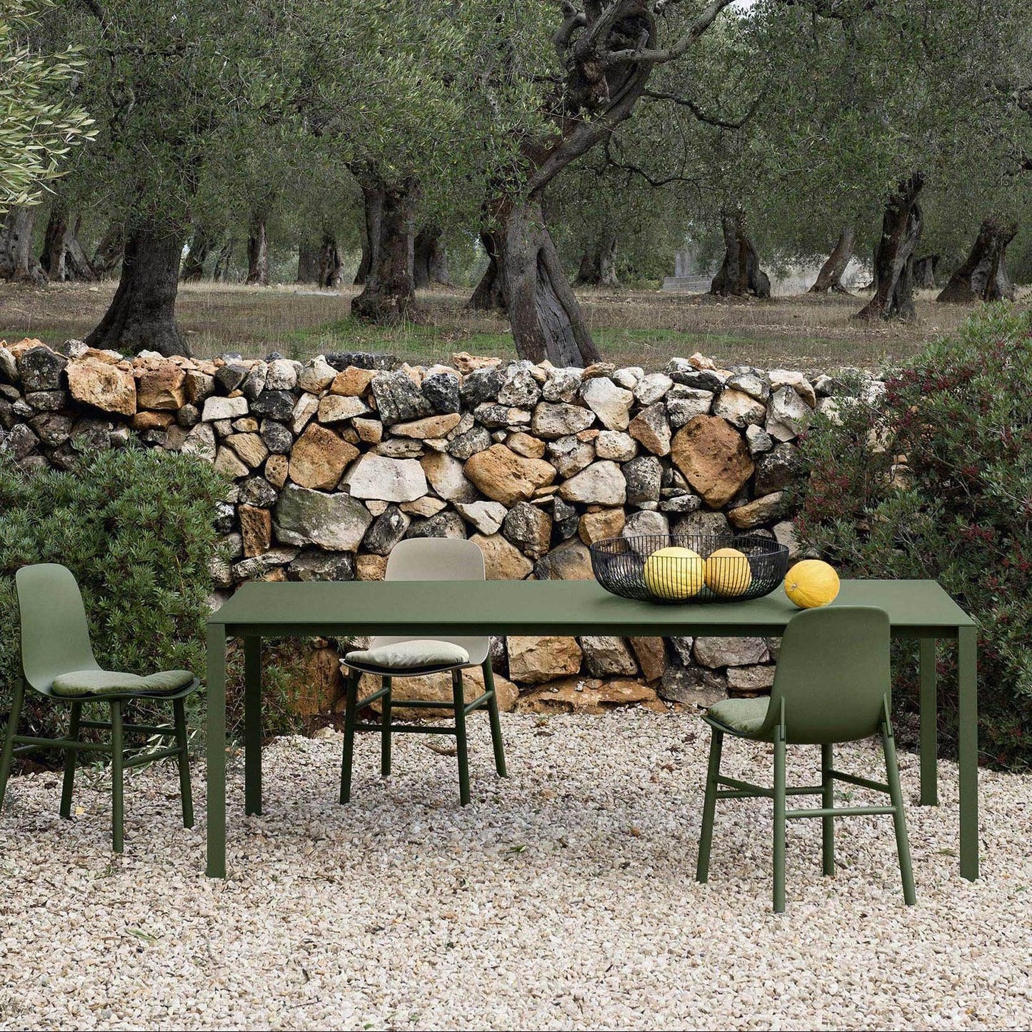 Kristalia - Thin-K Outdoor Tisch - sarto Tailored Interiors Group