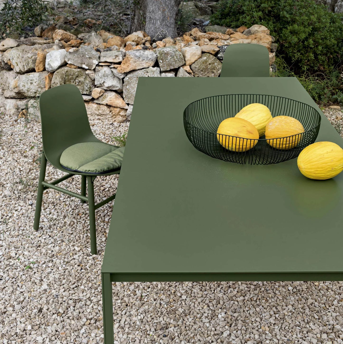Kristalia - Thin-K Outdoor Tisch - sarto Tailored Interiors Group