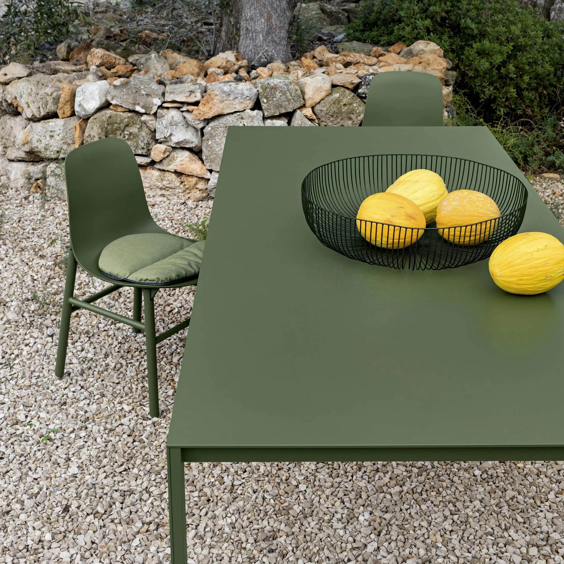Kristalia - Thin-K Outdoor Tisch - sarto Tailored Interiors Group