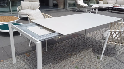 Kristalia - Kristalia Outdoor Think-K Esstisch ausziehbar - Esstische - Sarto Group