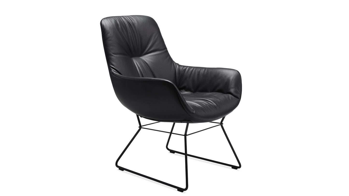 Freifrau - Leya Loungesessel - sarto Tailored Interiors Group
