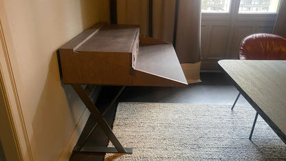 Maxalto - Maxalto Max Schreibtisch mit Klappe - Schreibtische - Sarto Group