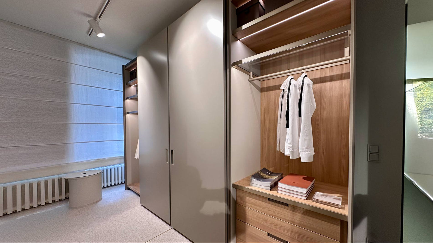 Poliform SENZAFINE PLUS Complanare Ankleide