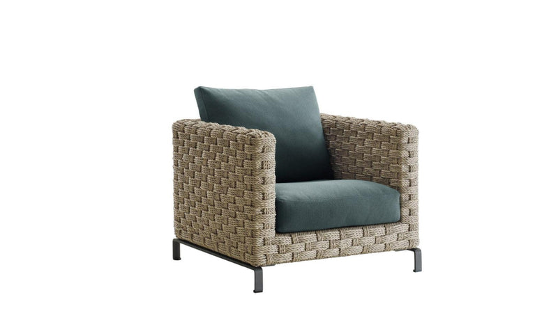 B&B Italia - Ray Outdoor Natural Sessel - sarto Tailored Interiors Group