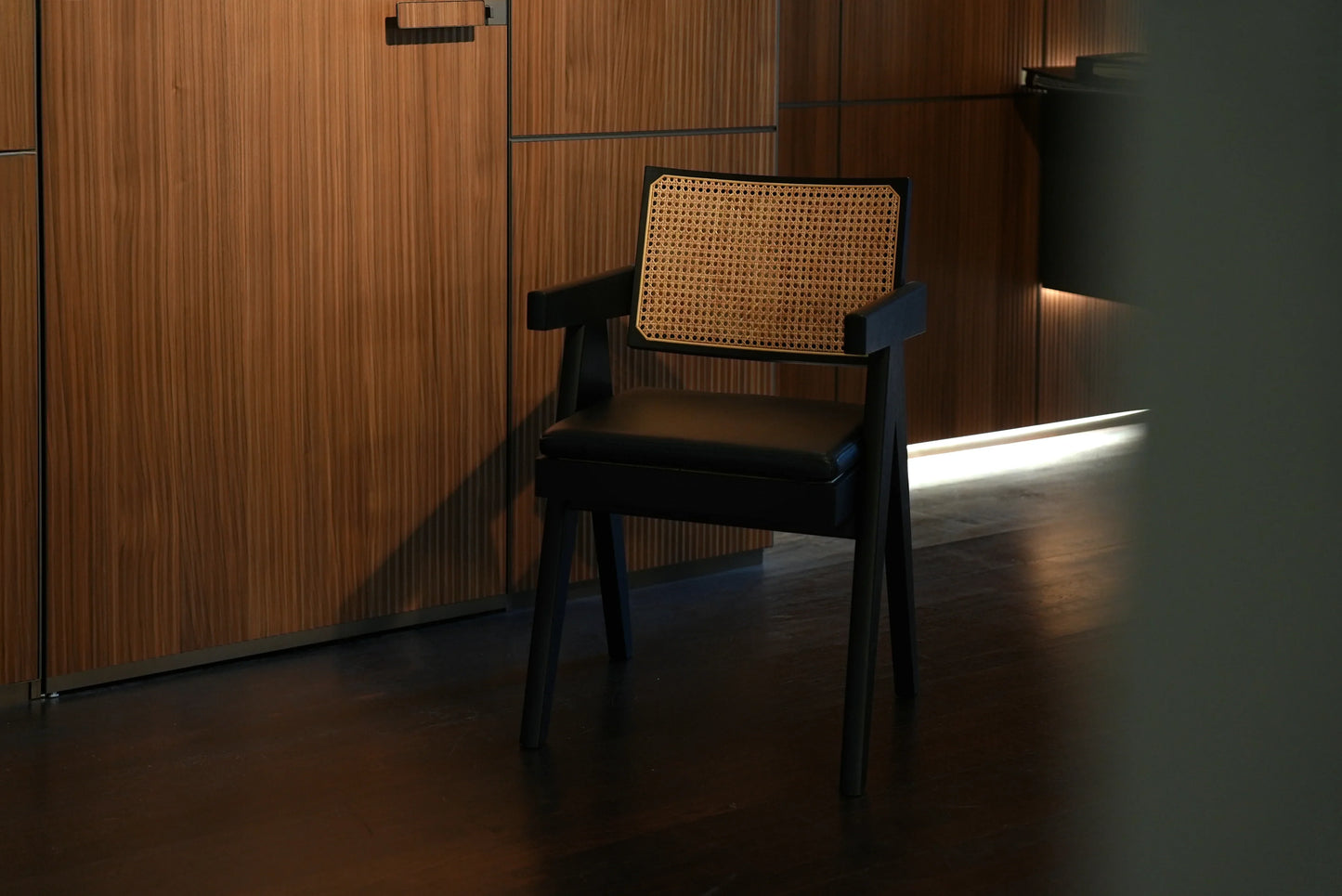 Cassina - Capitol Complex Office Chair - sarto Tailored Interiors Group