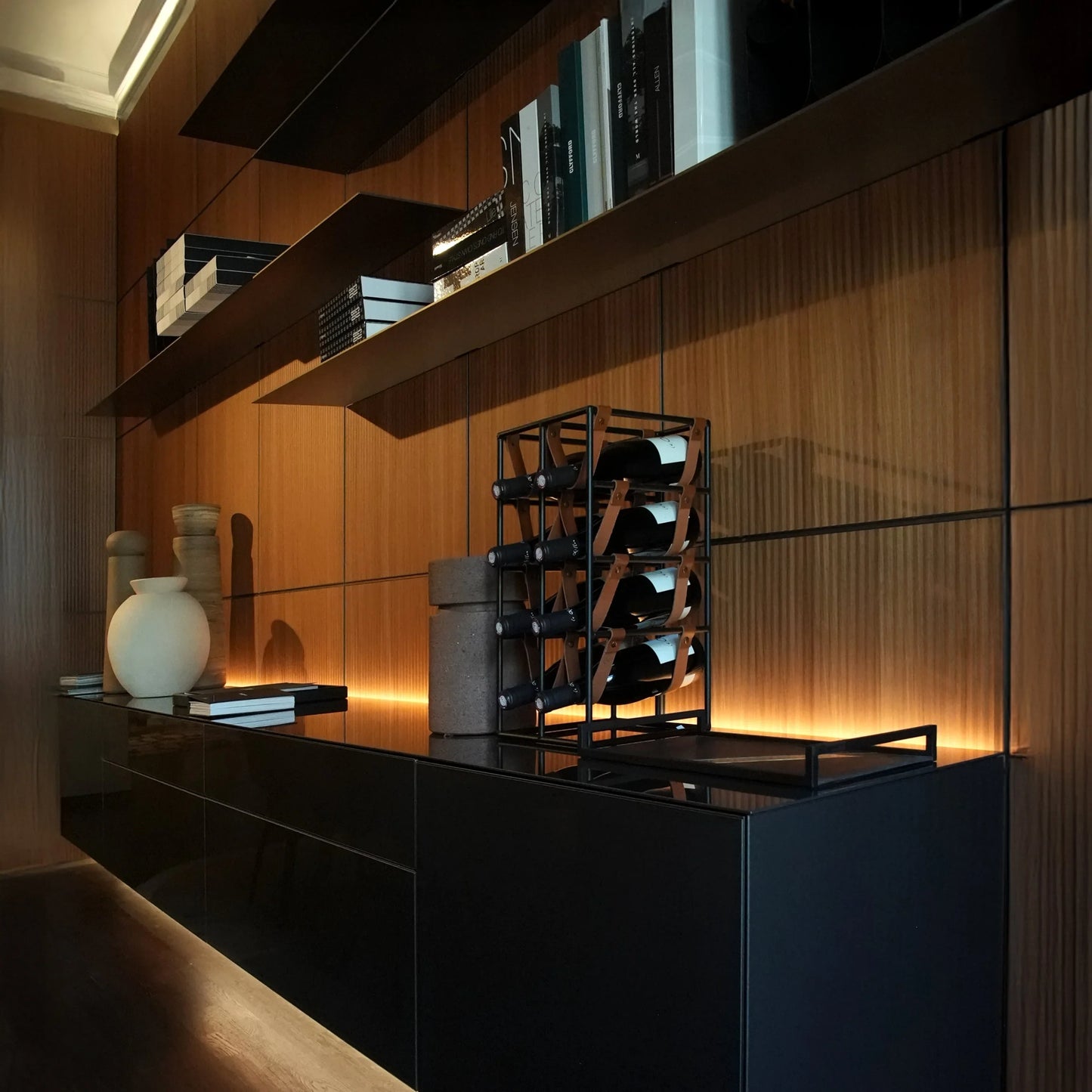 Rimadesio - SELF Hängesideboard - sarto Tailored Interiors Group