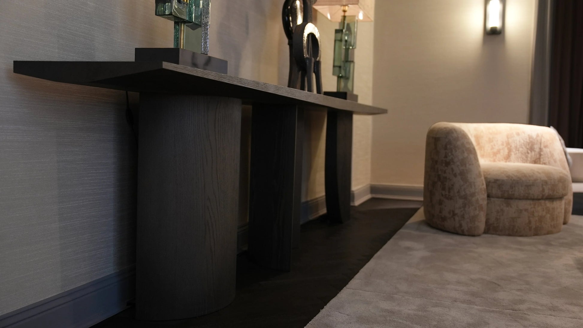 Delcourt Collection - TEO Konsole - sarto Tailored Interiors Group