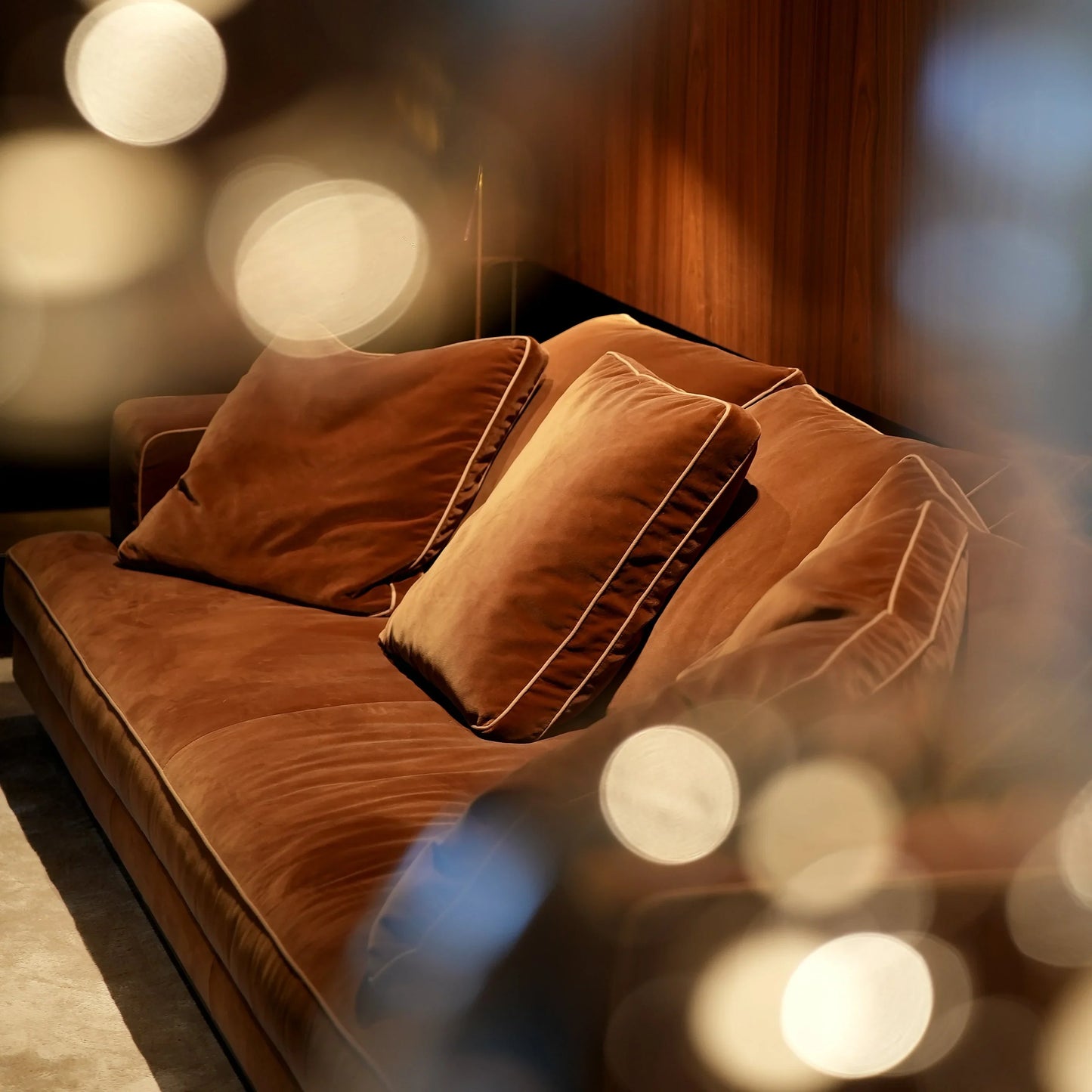 Maxalto - Arbiter Sofa - sarto Tailored Interiors Group