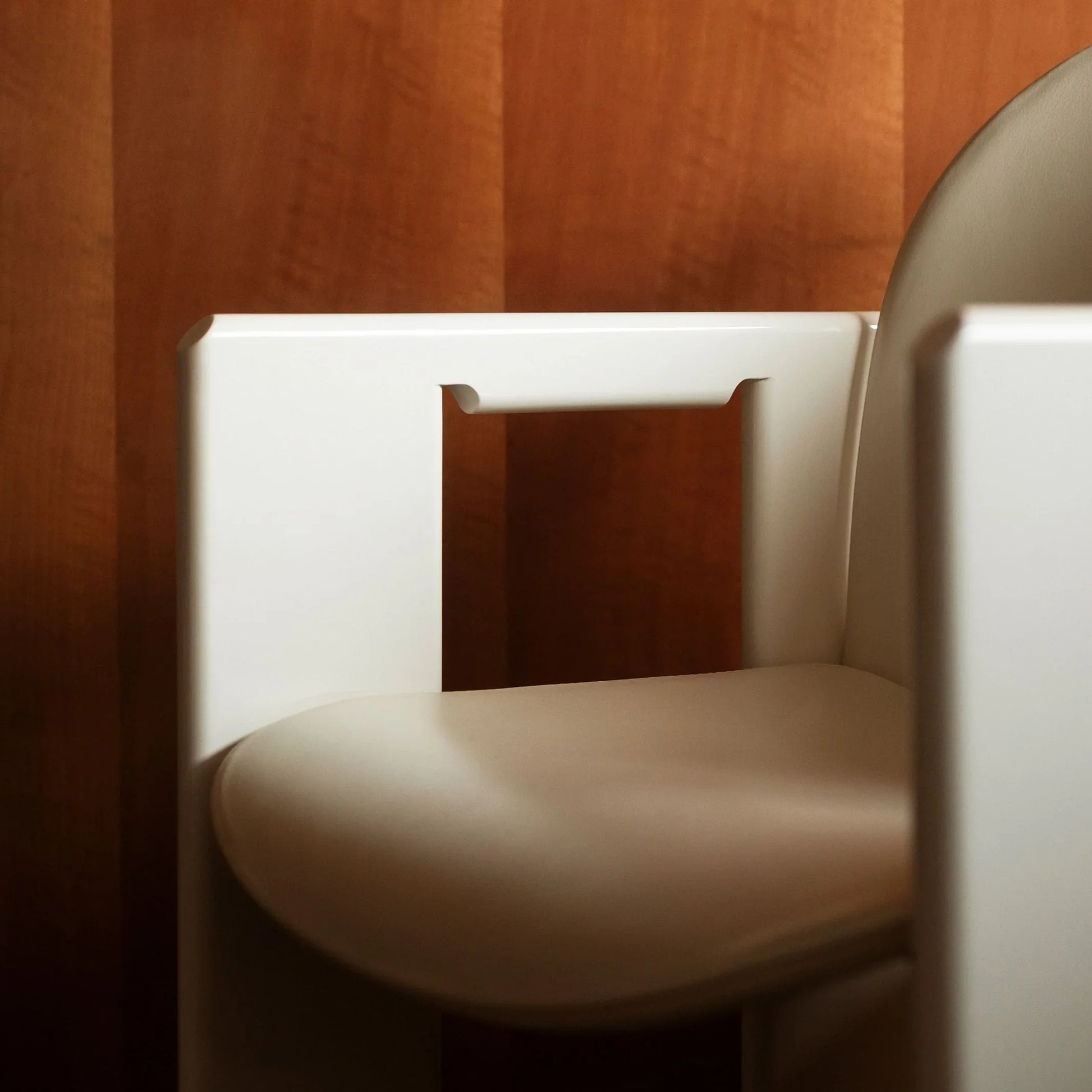 Tacchini - Dialogo Stuhl - sarto Tailored Interiors Group