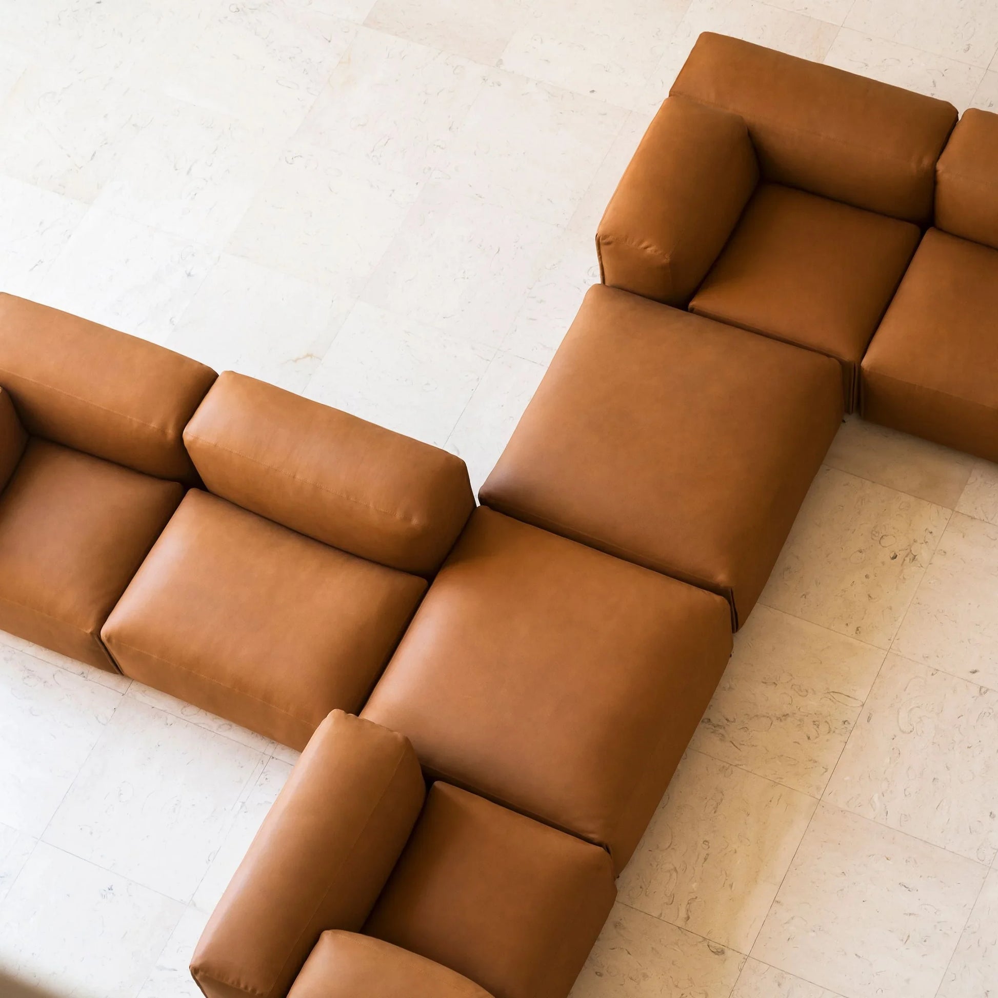 Tacchini - Le Mura Sofa - sarto Tailored Interiors Group