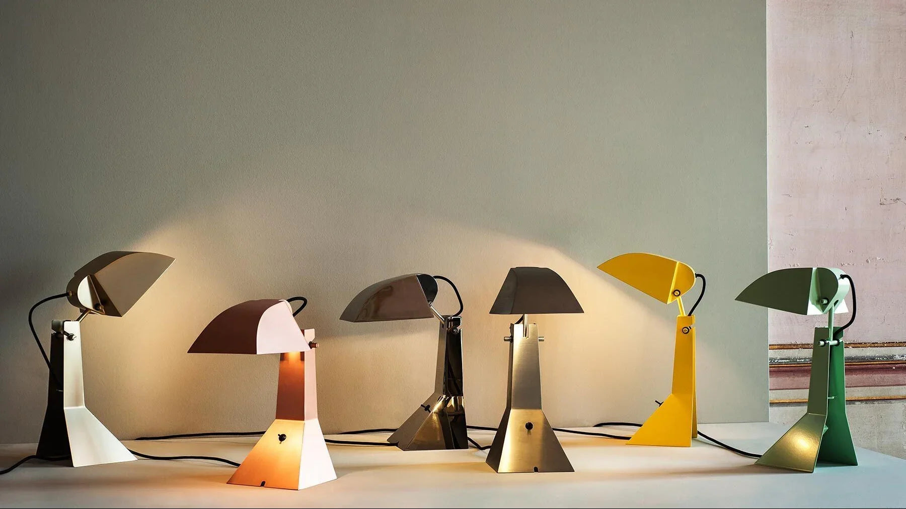 Tacchini - E63 Tischleuchte - sarto Tailored Interiors Group