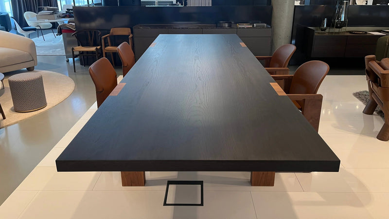 Tacchini - T-Table Esstisch - sarto Tailored Interiors Group