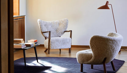 &Tradition - &tradition Little Petra VB1 Lounge Sessel | Schaffell - Sessel - Sarto Group