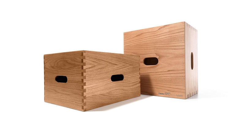 Cassina - LC14 Hocker - sarto Tailored Interiors Group