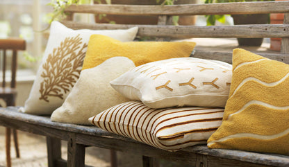 Chhatwal & Jonsson - Chhatwal & Jonsson Kashi Kissen 40 x 60 cm | Spicy Yellow - sarto Group