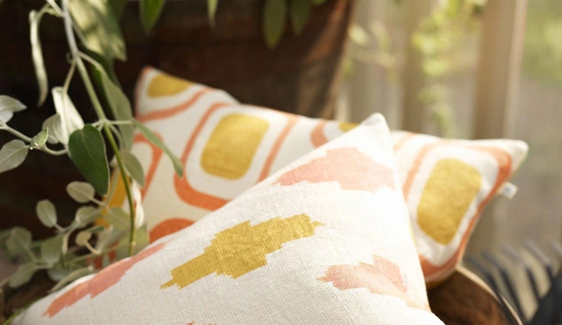 Chhatwal & Jonsson - Chhatwal & Jonsson Berar Kissen 50 x 50 cm | Rose/Spicy Yellow - Zierkissen - Sarto Group