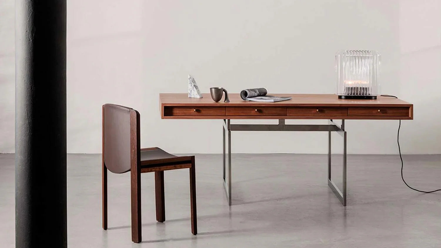Cassina - Lari Tischleuchte - sarto Tailored Interiors Group