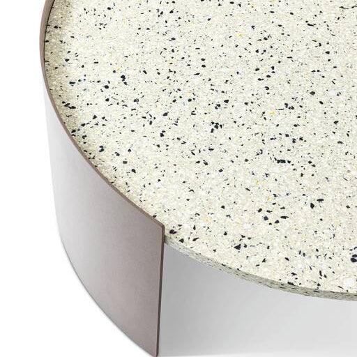 Cassina - Bowy Outdoor Beistelltisch - sarto Tailored Interiors Group