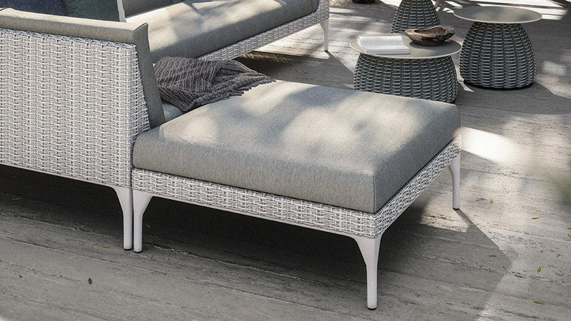 Dedon - Mu Hocker - sarto Tailored Interiors Group