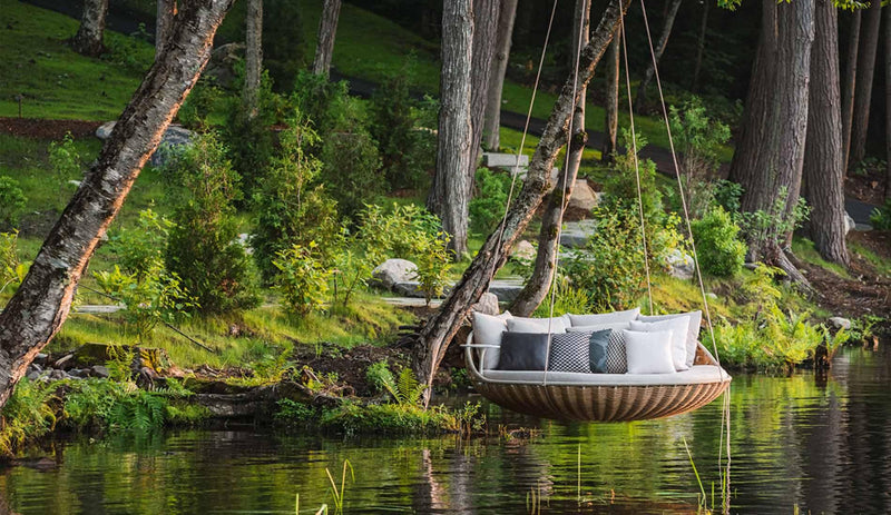 Dedon - Swingrest Hanging Lounger mit Sitz- und Dekokissen - sarto Tailored Interiors Group