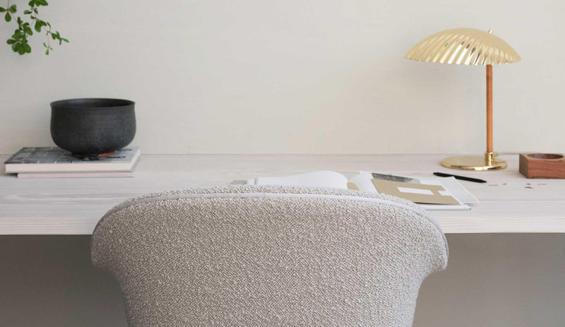 Gubi - GUBI 5321 Tischleuchte | Messing - sarto Tailored Interiors Group