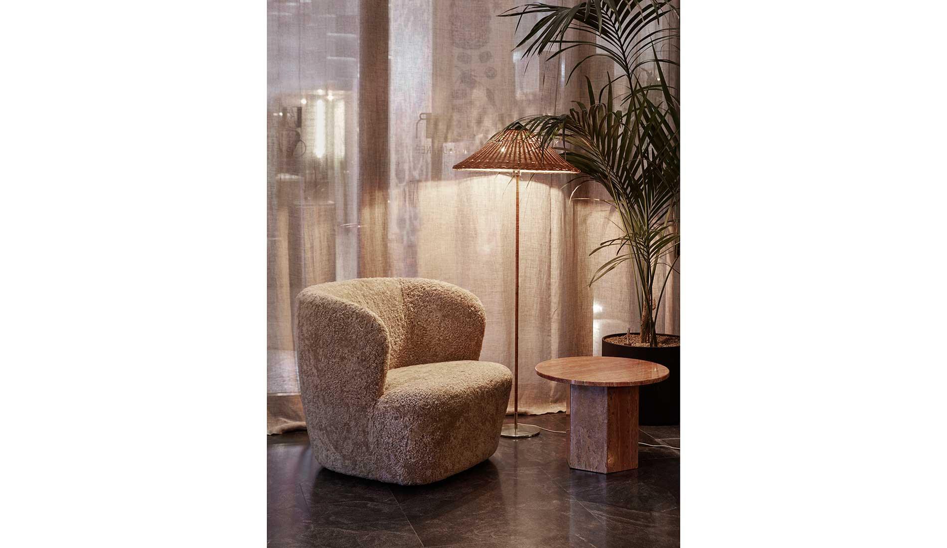 GUBI - GUBI 9602 Stehleuchte - Stehleuchten - Sarto Group