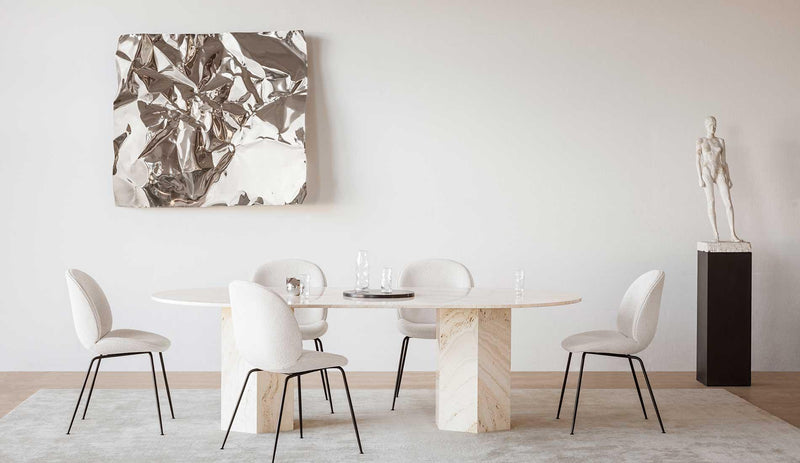 Gubi - GUBI Epic Esstisch Elliptisch | Neutral White | Travertin - sarto Tailored Interiors Group
