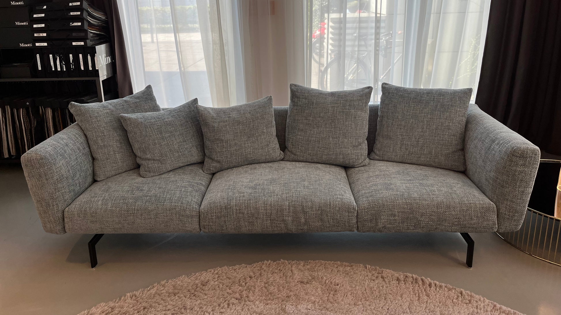 Knoll International Sofa Avio - Sarto Group