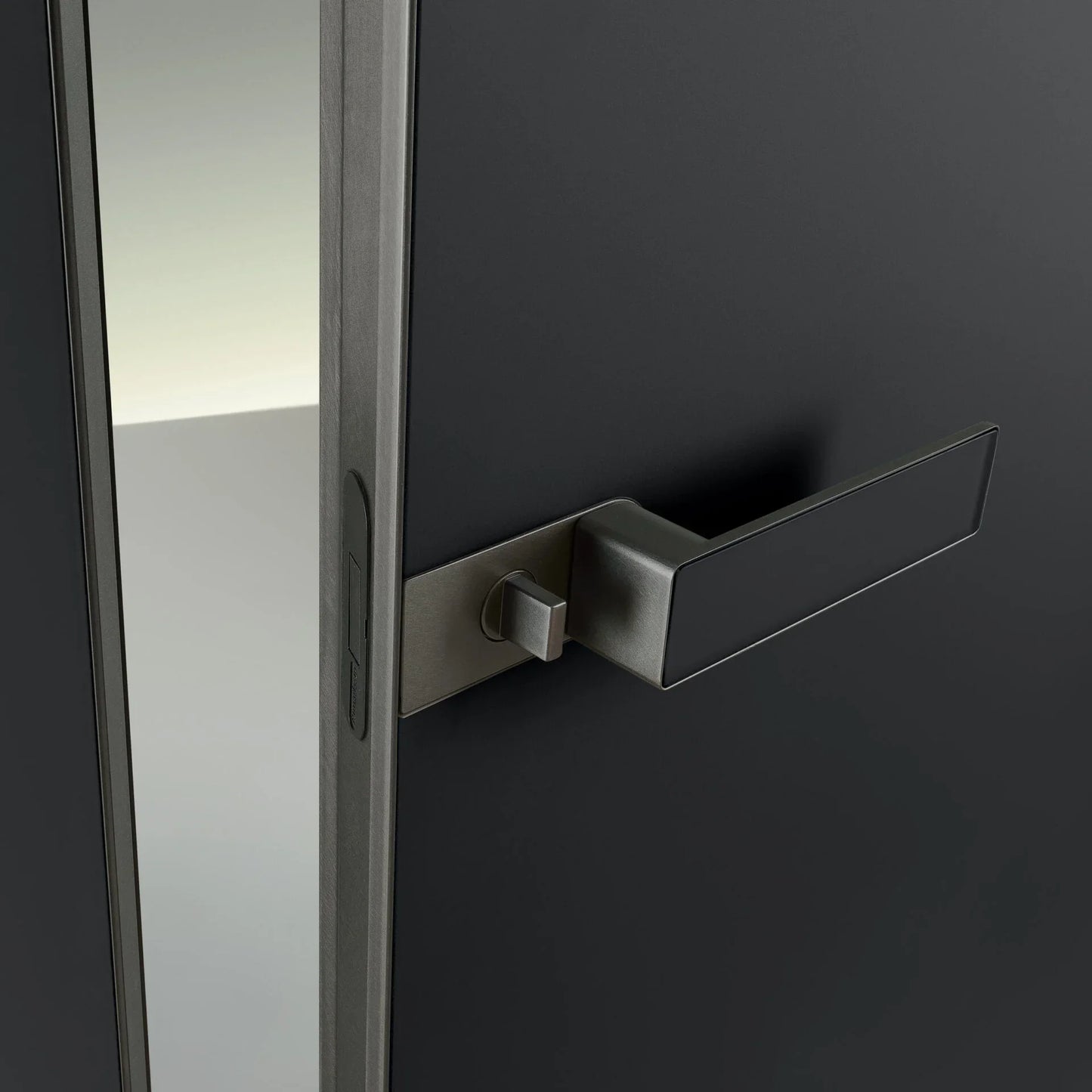 LUXOR Door System