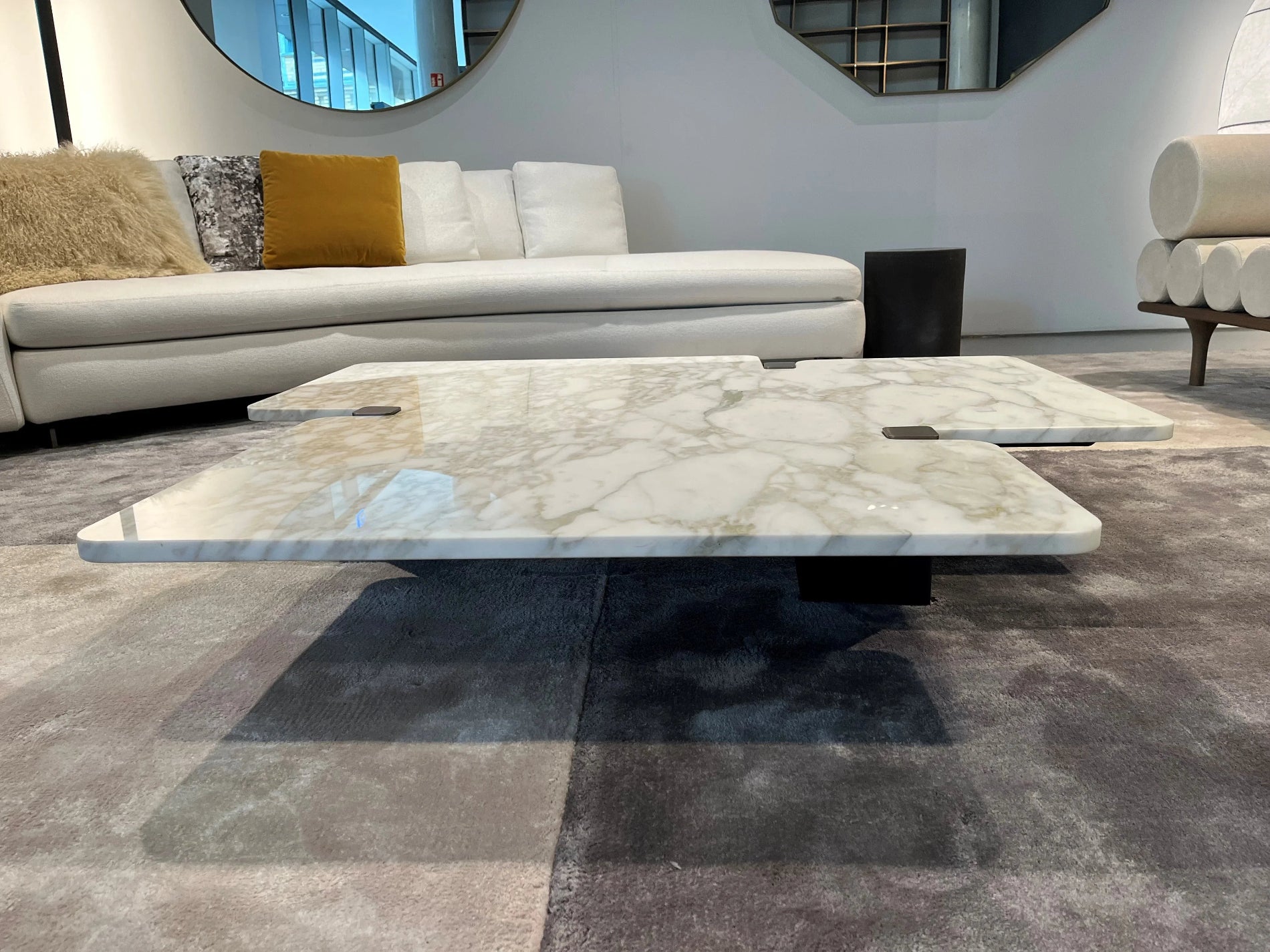 Minotti - Jacob Couchtisch - sarto Tailored Interiors Group