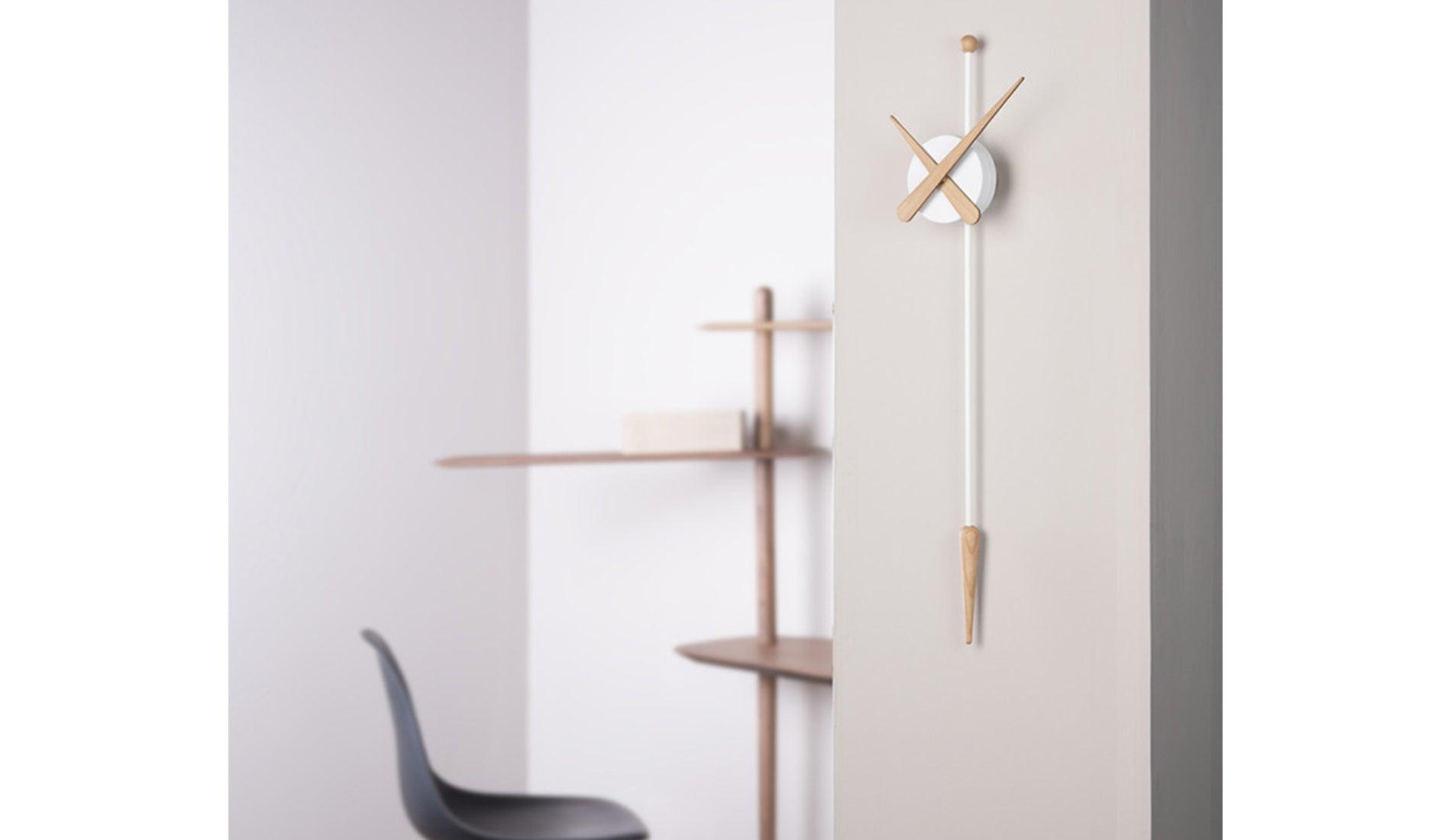 Nomon - Nomon Punta Wanduhr | Weiss - Eiche - Wanduhren - Sarto Group