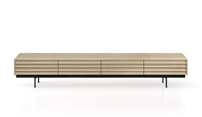Punt - Punt Sussex SSX441 Sideboard | Helle Eiche - Sideboards - Sarto Group