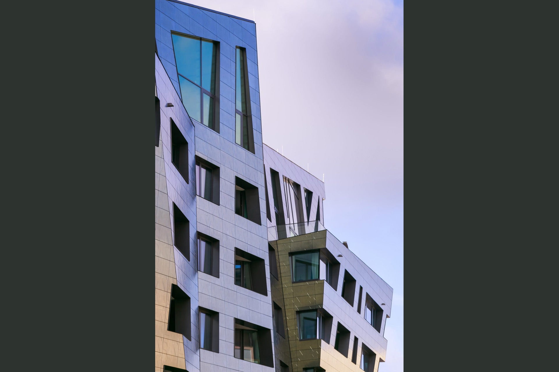 SAPPHIRE by Daniel Libeskind