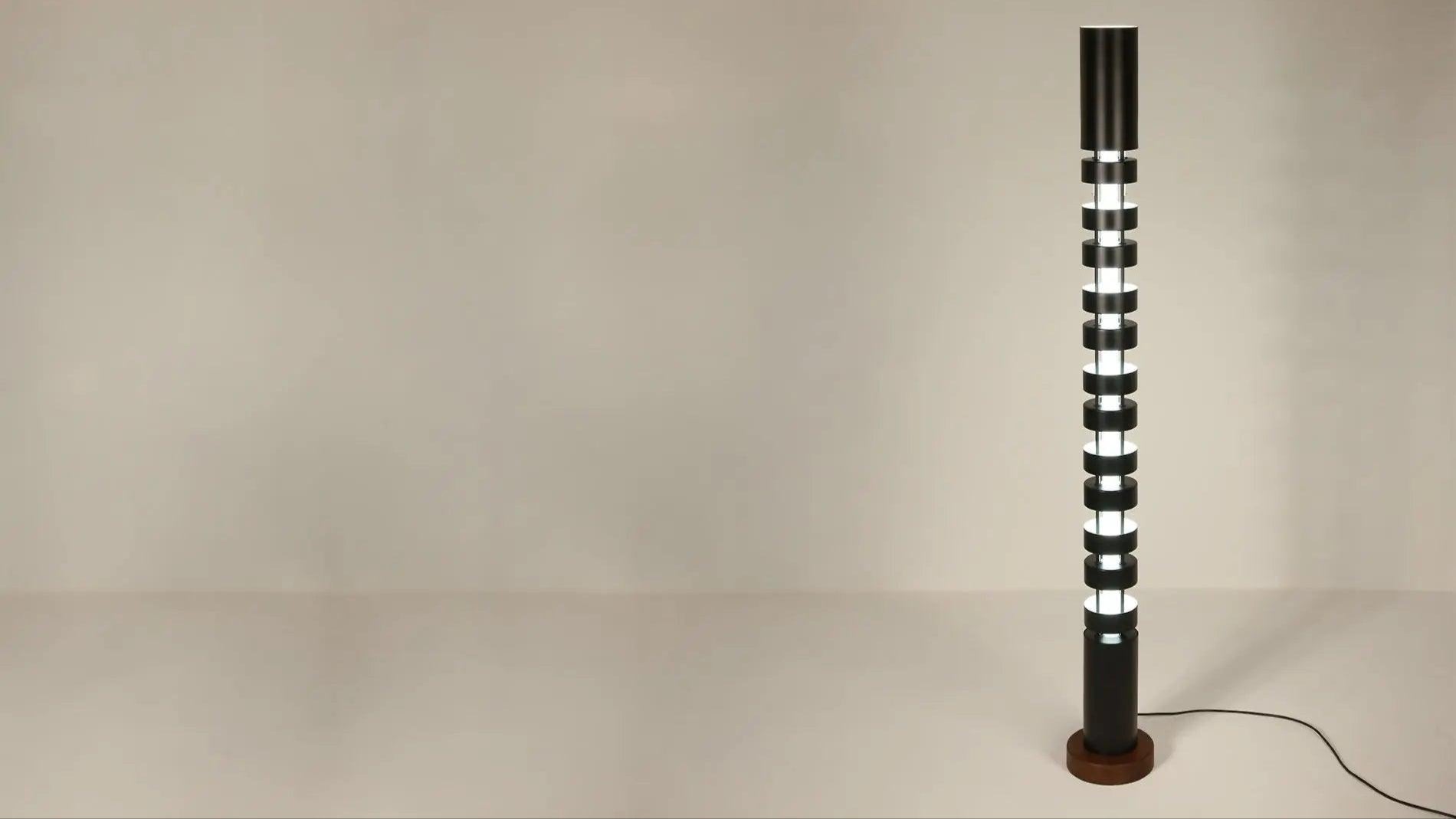 Serge Mouille - Serge Mouille Colonne Lumineuse Totem Stehleuchte - Stehleuchten - Sarto Group