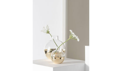 Skultuna - Skultuna Pomme Vase Medium Messing - Vasen - Sarto Group