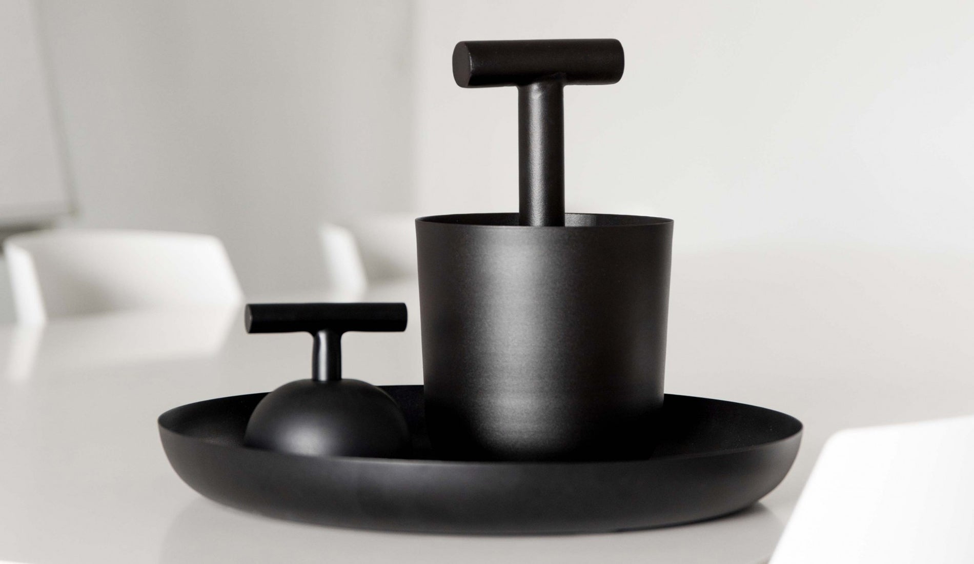 XLBoom - XLBoom Carry Away Briefbeschwerer | Schwarz - Silber | Edelstahl - sarto Group