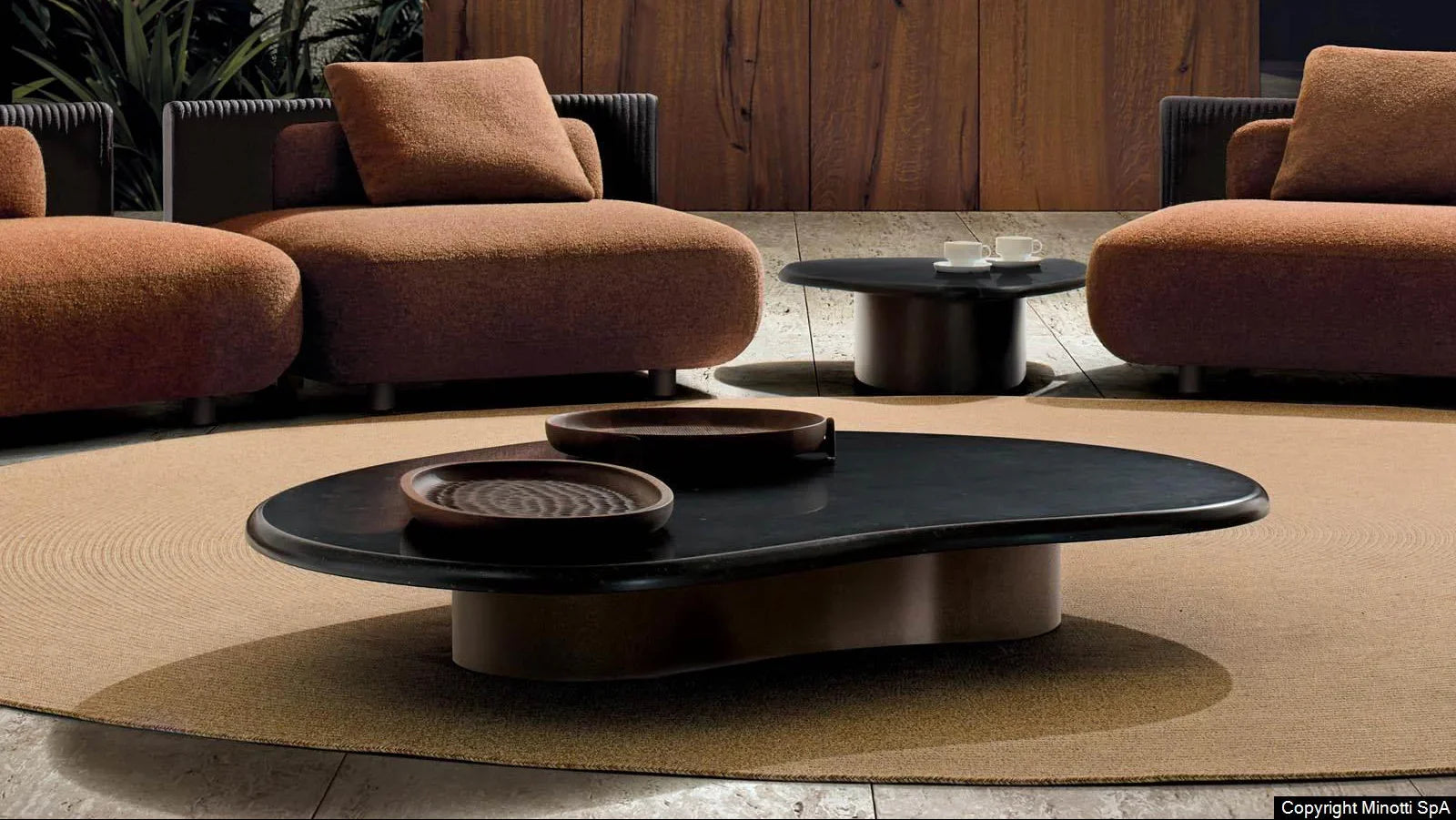 Minotti - Bézier Outdoor Beistelltisch - sarto Tailored Interiors Group