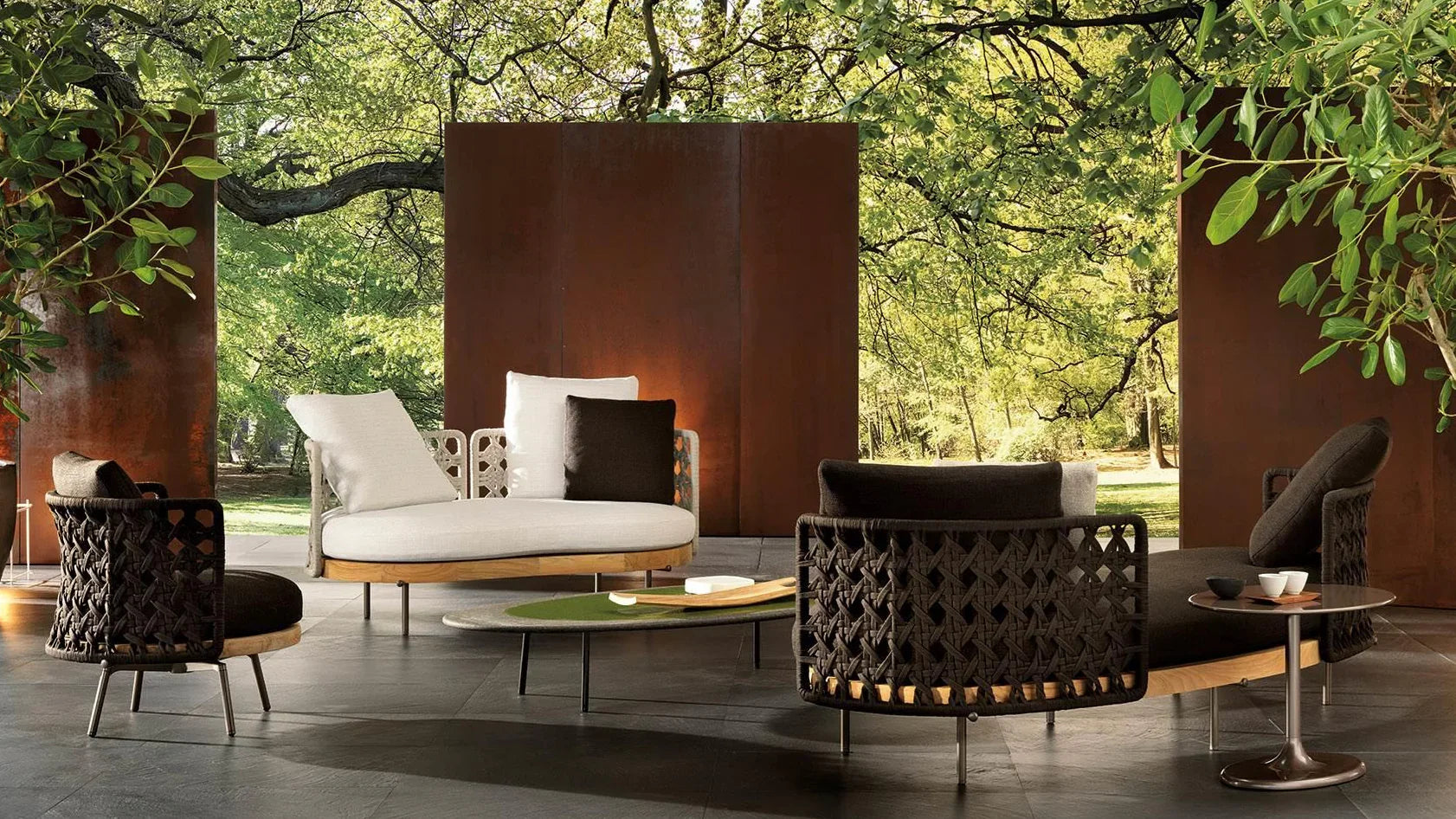 Minotti - Torii Nest Outdoor Sofa - sarto Tailored Interiors Group