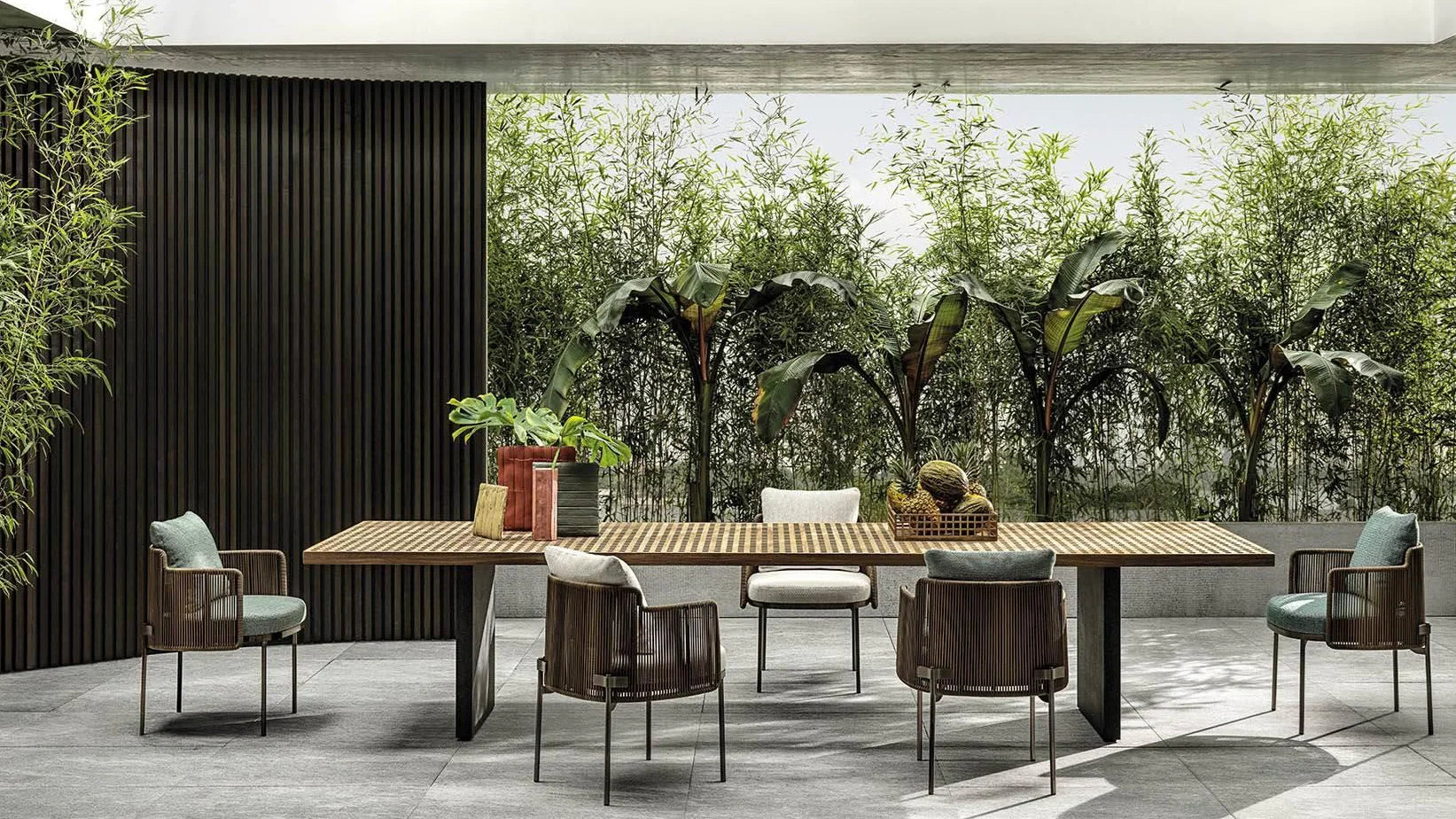Minotti - Quadrado Outdoor Esstisch - sarto Tailored Interiors Group