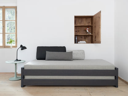 Guest bed